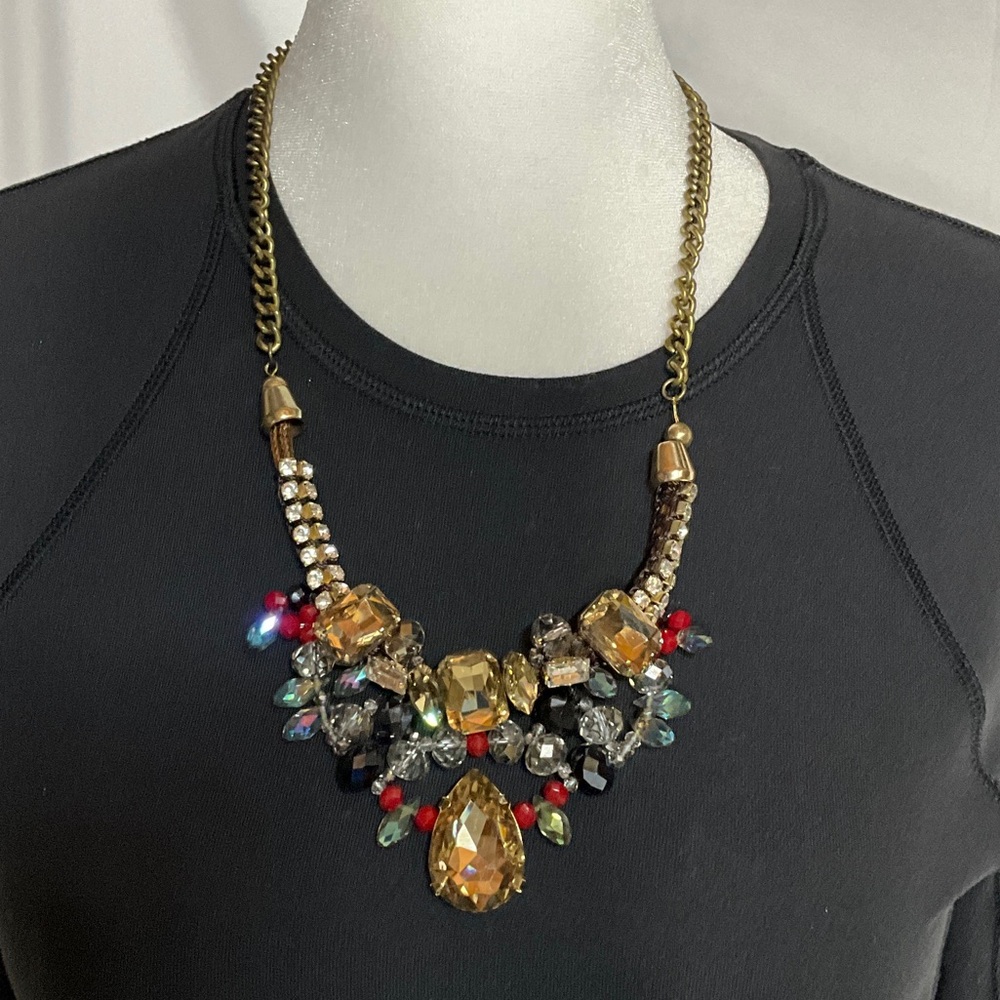 Elegant Gold and Multicolor Statement Necklace